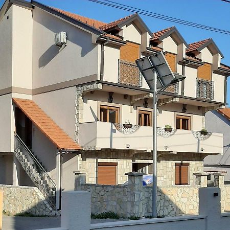 Apartmani Mia Vuksanovic Cetinje Eksteriør bilde