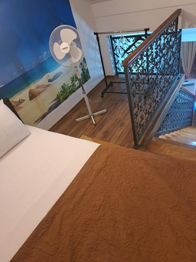 Apartmani Mia Vuksanovic Cetinje Eksteriør bilde