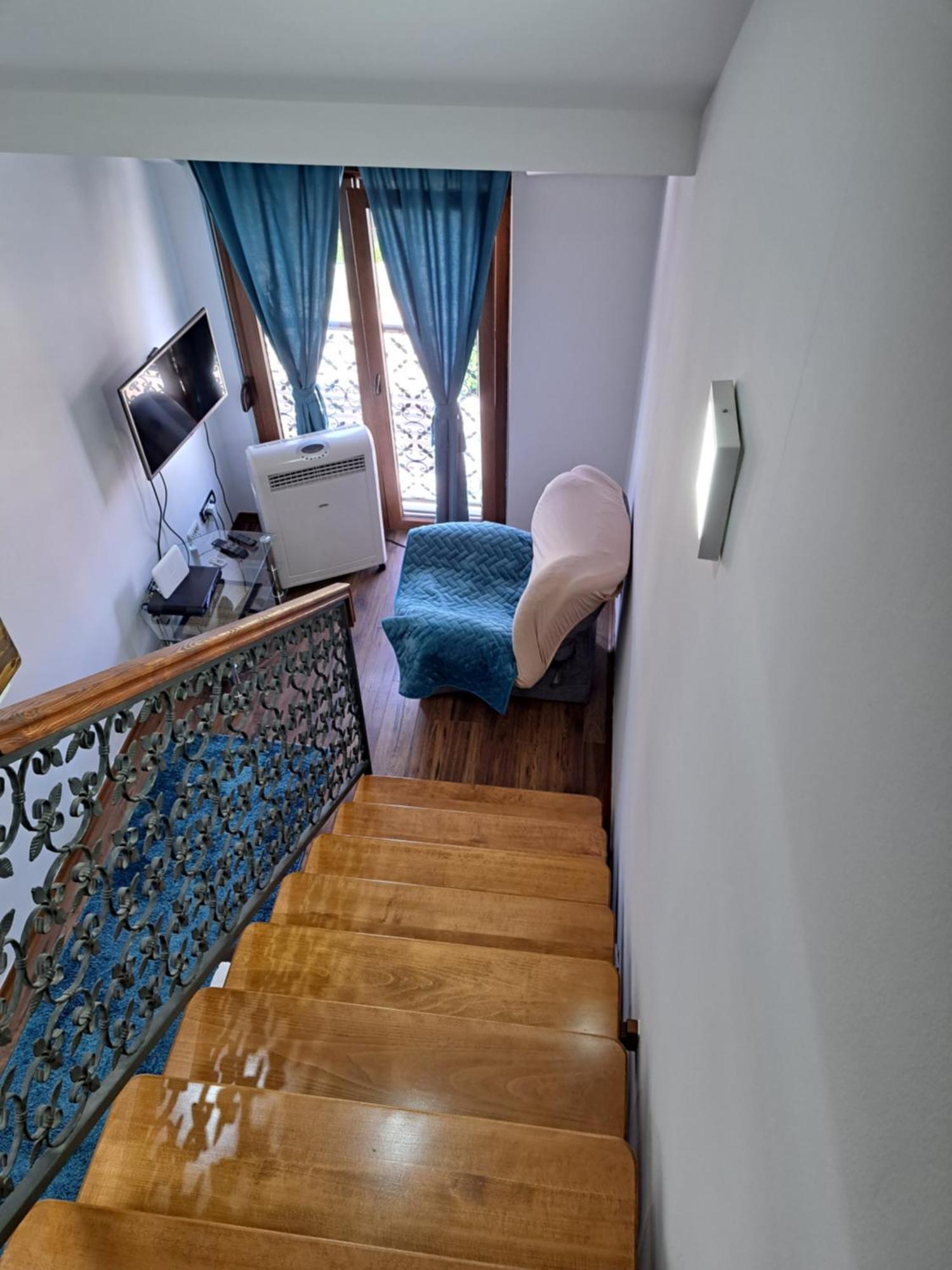Apartmani Mia Vuksanovic Cetinje Rom bilde