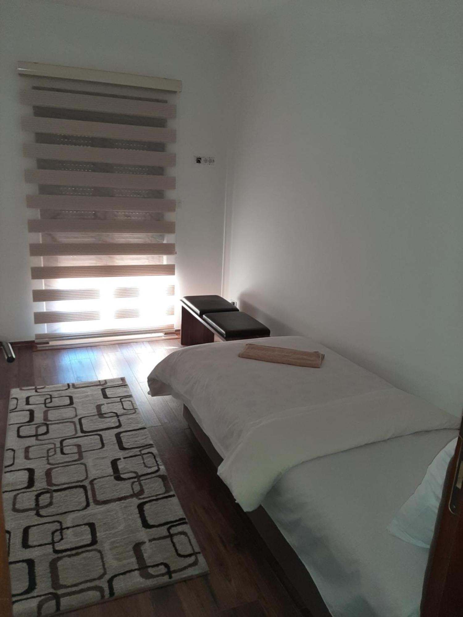 Apartmani Mia Vuksanovic Cetinje Rom bilde