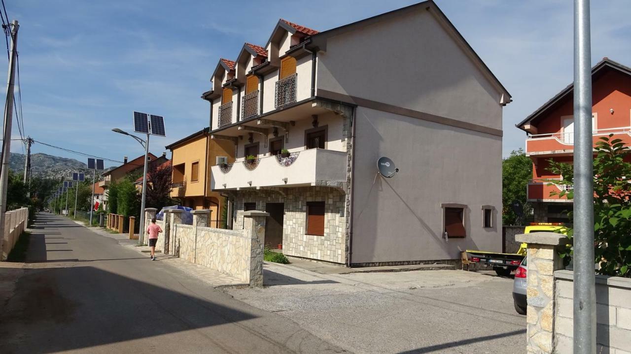 Apartmani Mia Vuksanovic Cetinje Eksteriør bilde