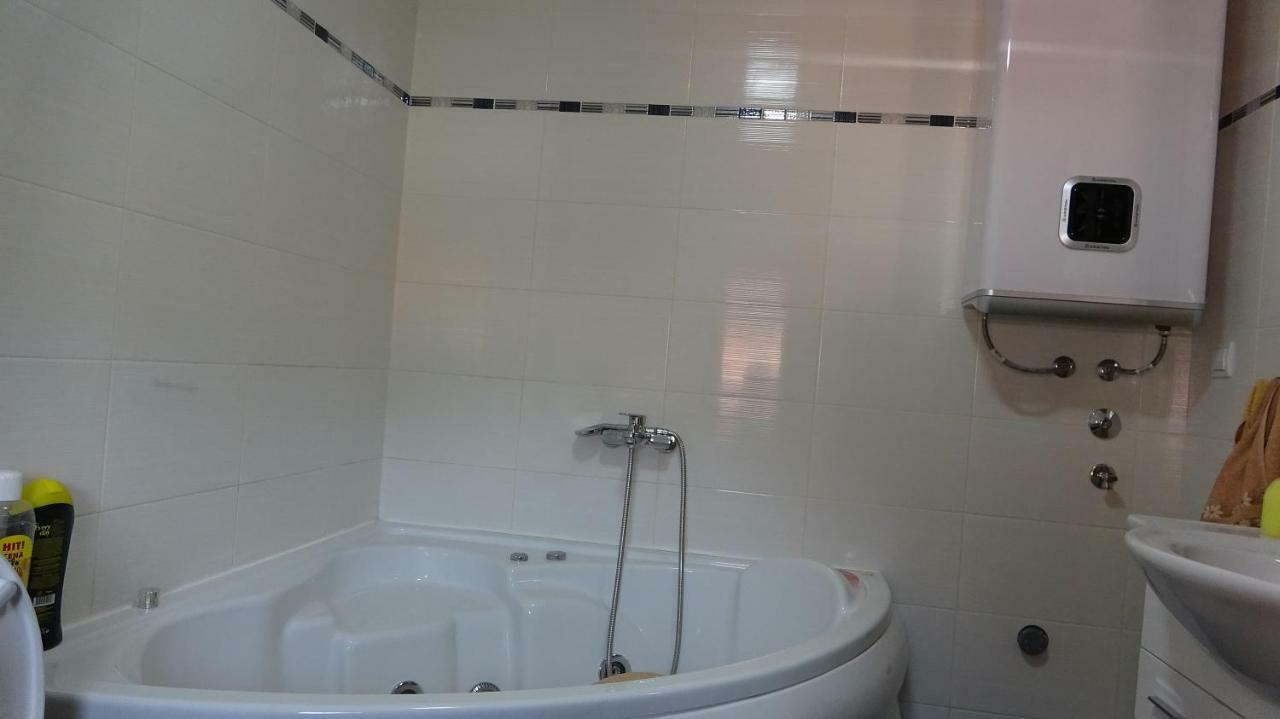 Apartmani Mia Vuksanovic Cetinje Eksteriør bilde