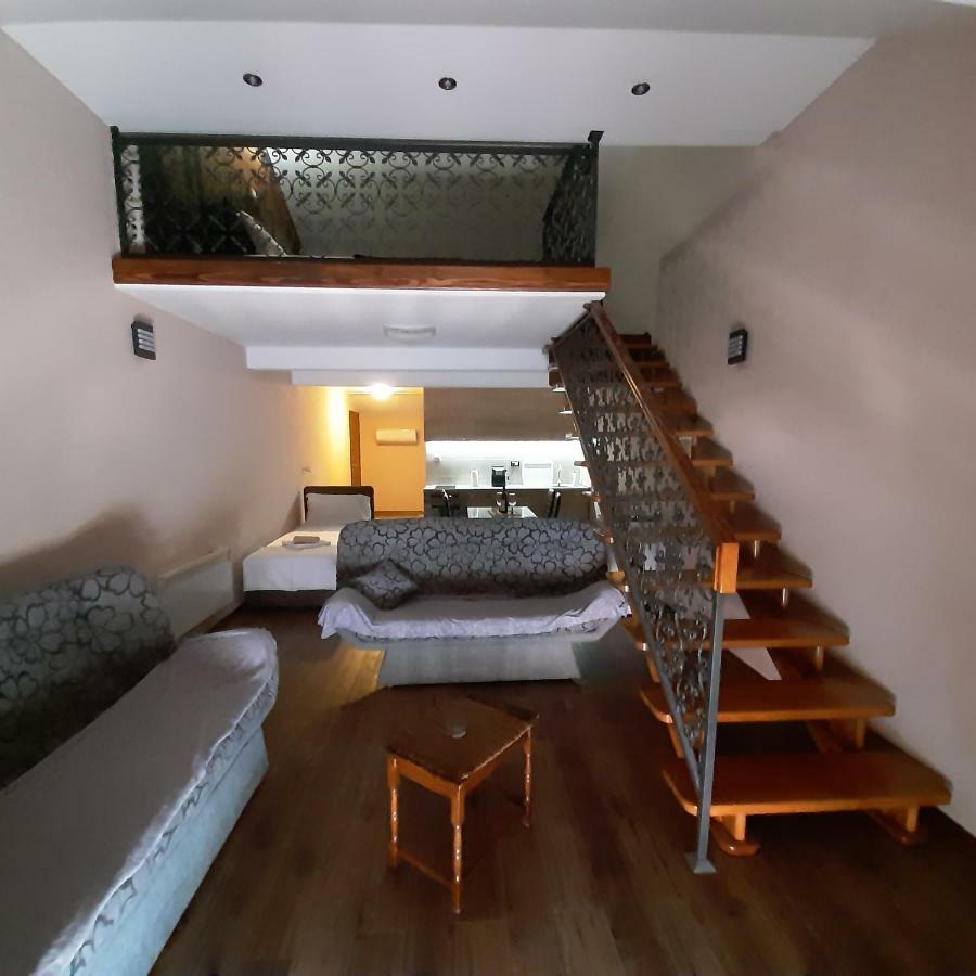 Apartmani Mia Vuksanovic Cetinje Eksteriør bilde